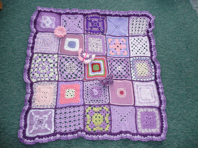 Thank you for these gorgeous squares. So pretty!