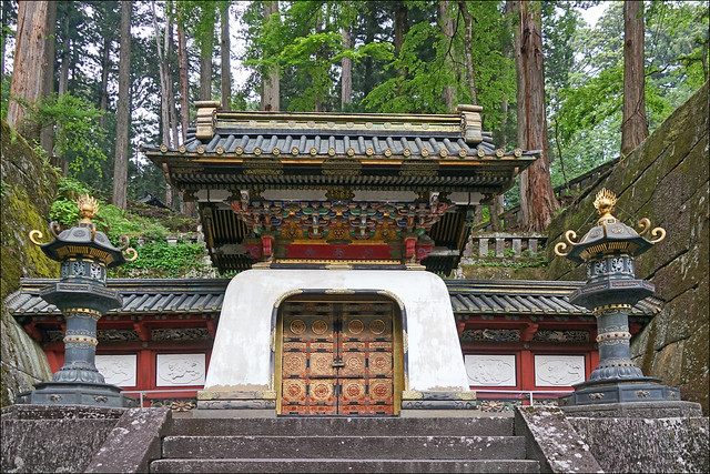 Le Koka-mon, porte du tombeau dans le temple Taiyuin (Nikko, Japon)