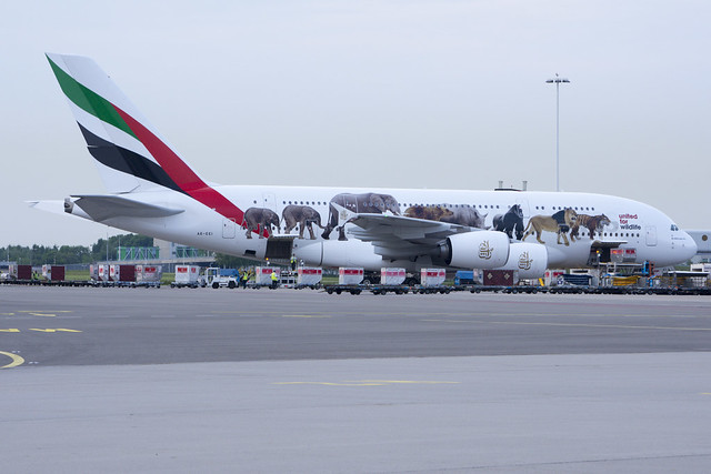 Emirates A380-861 A6-EEI