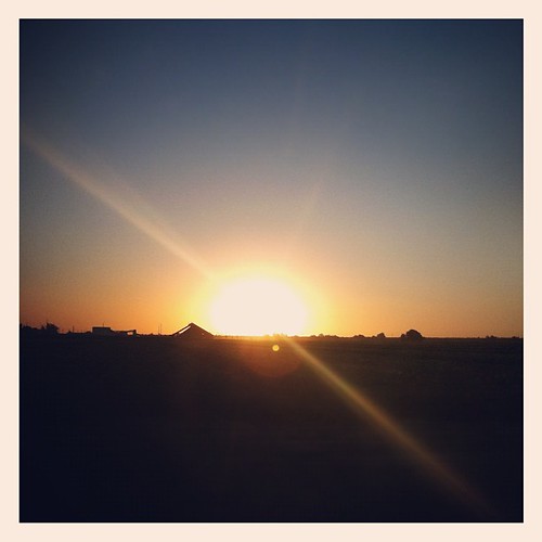 california sunset square landscape sierra squareformat centralcalifornia tulare iphoneography instagram instagramapp uploaded:by=instagram foursquare:venue=4c9dda31542b224bffe1ed9f
