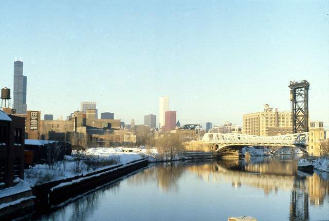 South Branch of the Chicago River towards Loop skyscrapers