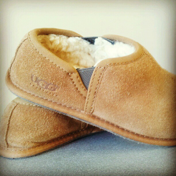 ugg slippers size 2
