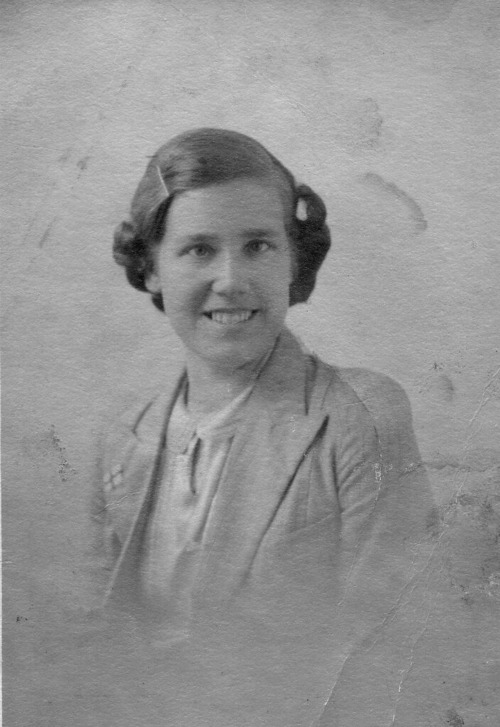 Margaret Welsh 1917-1981 in the 1940's | jimwelsh | Flickr