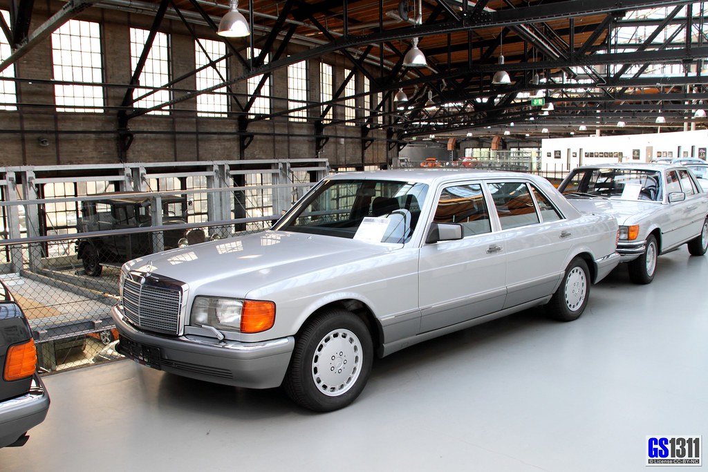 1985 - 1991 Mercedes-Benz W 126 (560 SEL)
