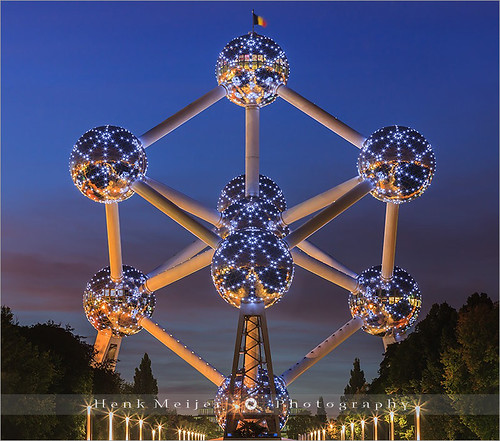 city longexposure sunset brussels canon lights town europe belgium flag capitol bluehour brussel meijer henk aftersunset floydian proframe proframephotography canoneos1dsmarkiii henkmeijer