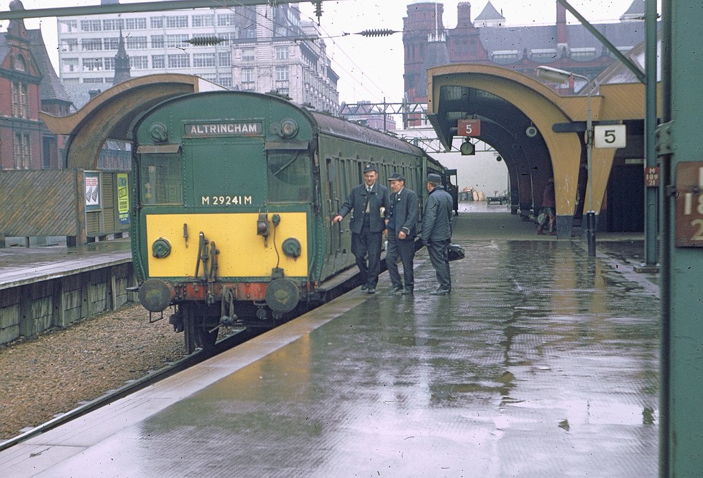 Manchester Oxford Road station in 1971