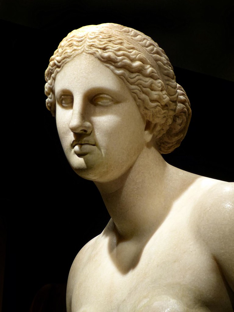 Bust of Aphrodite Roman copy of 360 BCE Greek original by Praxiteles found in the river Tiber in Rome (3)