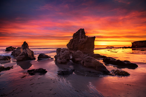 sunset orange beach night rocks purple cloudy malibu elmatadorstatebeach nikond4 leefoundationkit lee9gndhard leewideangleadapter nps2013