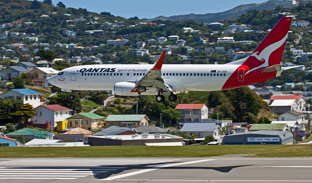 Qantas 737-838, ZK-ZQA 