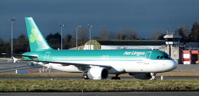 Dublin Airport - Aer Lingus Airbus A320 EI-DVJ