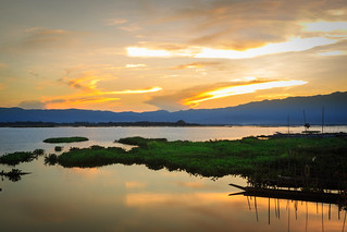 Sunset at Kwan Phayao
