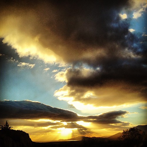 #sunset #ireland by marchorowitz, square squareformat hefe iphoneography instagramapp uploaded:by=instagram foursquare:venue=4dbd19f6f