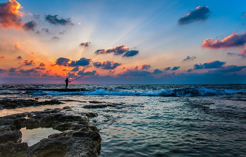 Lonely fisherman | by Layuee