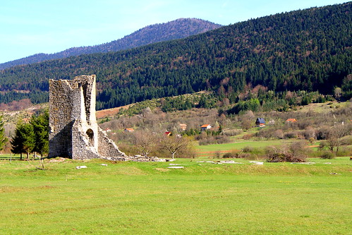 church bosnia ruin medieval kolunić