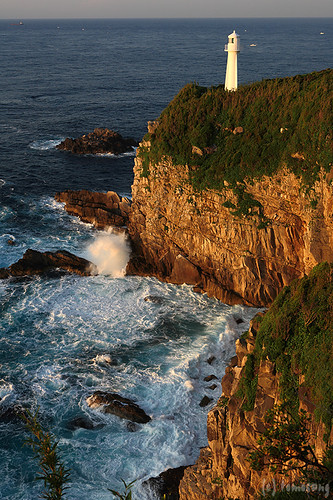 Cape Ashizuri by tomosang R32m, the southernmost point of the island of Shikoku.
Tosashimizu city, Kochi prefecture, Japan.

四国最南端「足