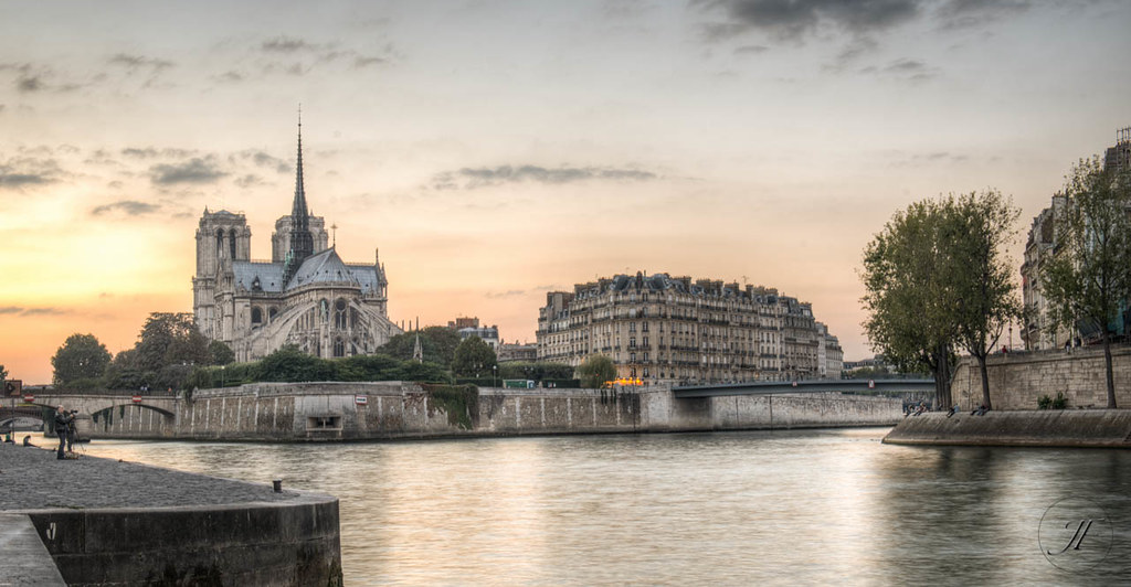 20h04 @ Notre-Dame | All images © 2012 Julien FROMENTIN. No … | Flickr