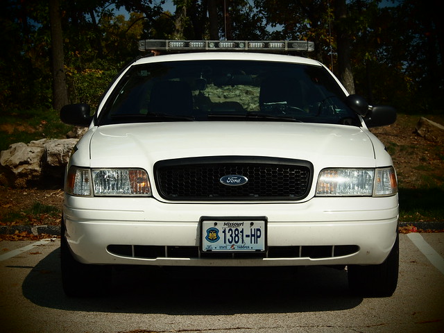 Missouri State Highway Patrol Ford Crown Victoria Police Car_PA123827