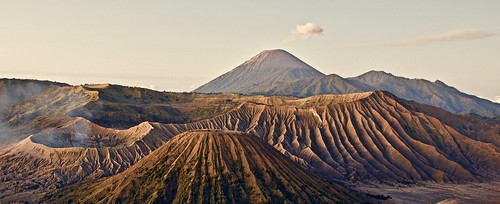 mountbromo java island indonesia travel volcano crater