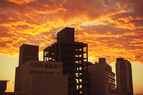city sunset sky patagonia color argentina clouds buildings atardecer fire construction edificios ciudad cielo nubes construccion fuego neuquen