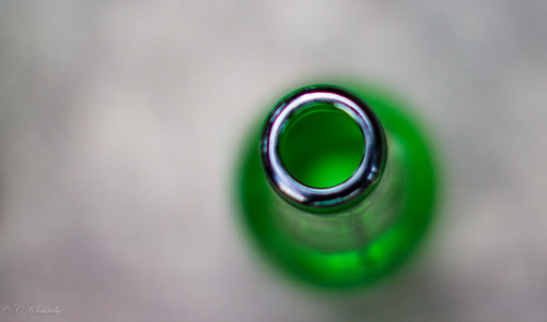 green grey bottle dof ef50mmf12lusm