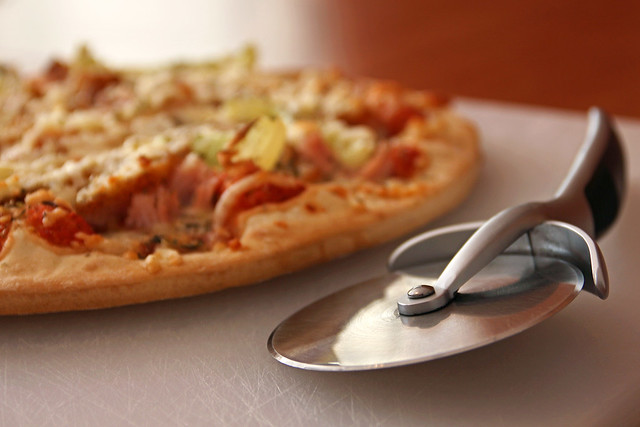 Pizza and cutter 2