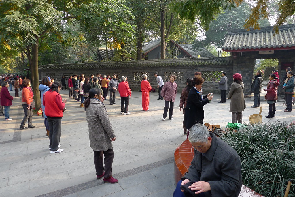 People dancing | Taken in People's Park, Chengdu | little_ram | Flickr
