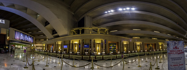 Luxor Hotel July 2016-Panoramic View of Front Desk