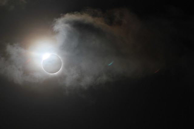 Cairns 2012 total solar eclipse 3rd contact - diamond ring