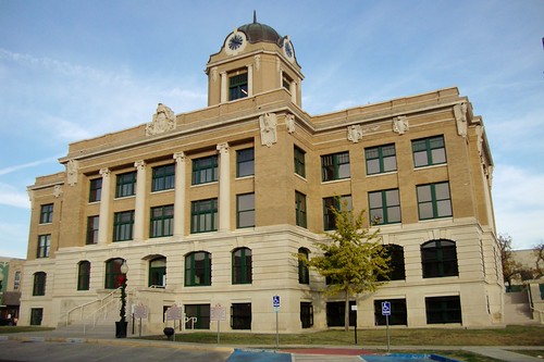 Cooke County Courthouse (Gainesville, Texas) by courthouselover, Cooke County built this beauty in 1911. It was designed by the firm of J. E. Morgan built this Medit