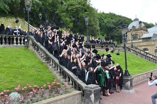 University Of Hull Scarborough Degree Ceremony Hat Throw 15-07-16