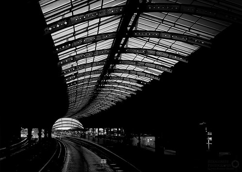 York Station designed by the North Eastern Railway architects Thomas Prosser and William Peachey, when it opened in 1877 it was the largest station in the world.