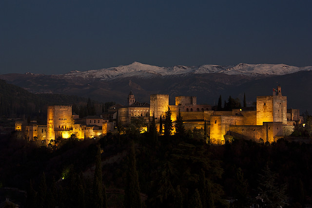Alhambra y Sierra Nevada. 18.30 horas. Serie dentro. Explore
