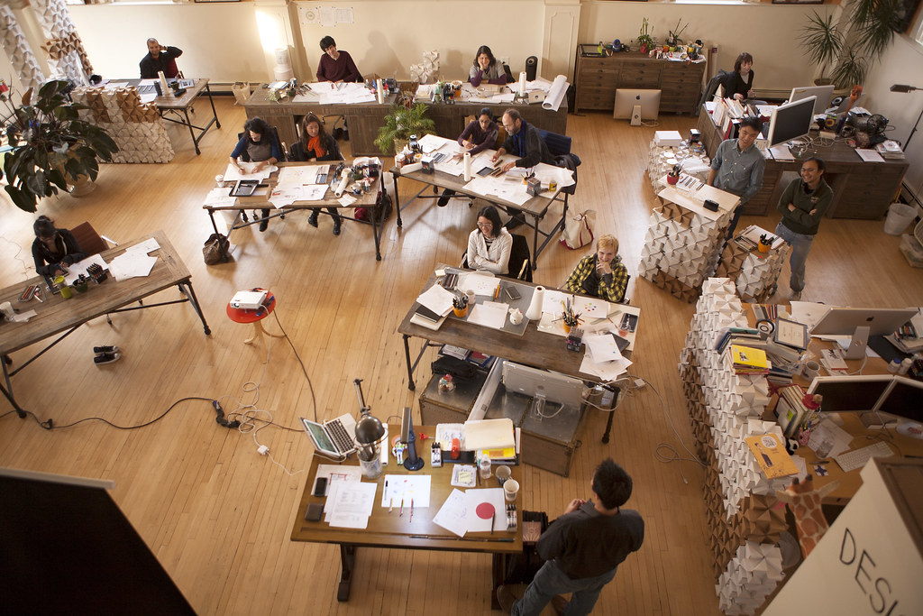 A drawing workshop in a bright studio, by Juhan Sonin on Flickr, CC BY 2.0