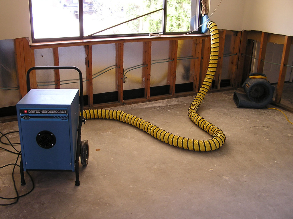 flood-damage-rancho-cucamonga-emergency-water-extraction-flickr