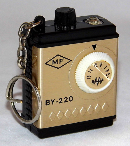 Mf Key Chain Vintage MF Micro Keychain Transistor Radio, Model BY-220, … | Flickr