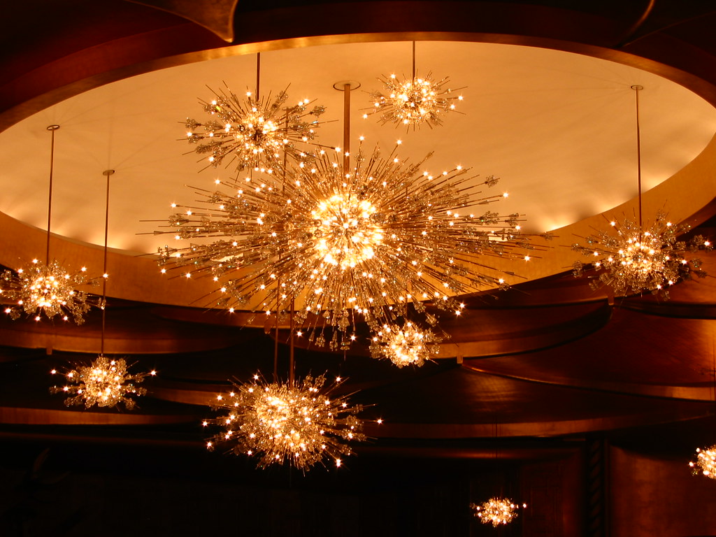 Opera Lighting Element Met Opera lights | paula soler-moya | Flickr