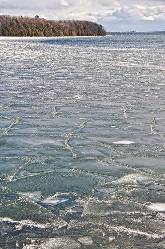 winter ice lakeontario breakup collinsbay lemoinepoint