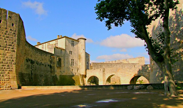 Aigues-Mortes (Gard, Languedoc-Roussillon, Fr) - Tour de Constanceo, cuento viejo