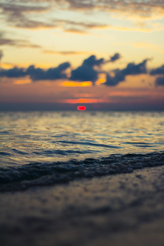 sunset waves thai thani maldives dusit dusitthanimv
