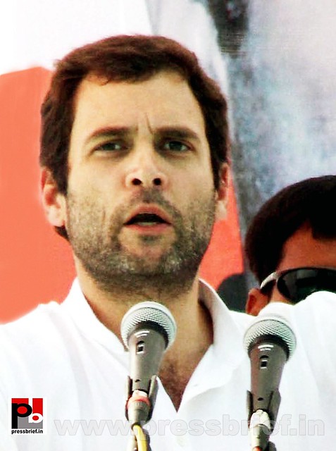 Rahul Gandhi addresses election rally in Gujarat 03