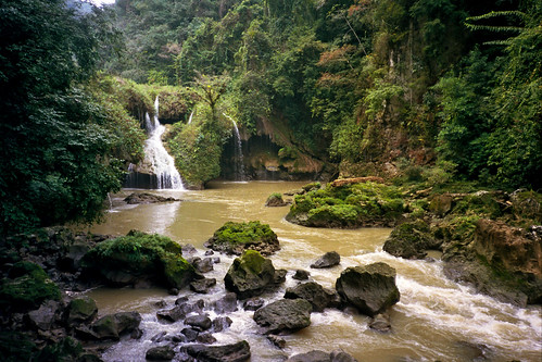 film nature 35mm canon river waterfall guatemala jungle a1 sureshot semucchampey cahabon cahabón