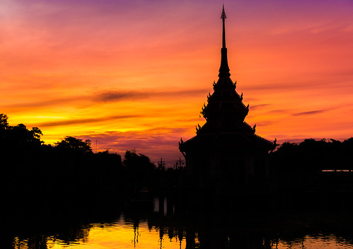 sunset outdoor sky silhouette dusk serene shadow light thailand nonthaburi park nature rainbow
