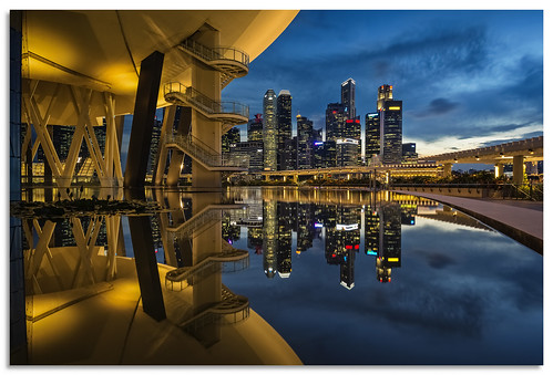 artscience museum singaporesciencemuseum marinabay singapore sunset 2016 d600 ngc nikonfxshowcase nikkor1635mmf4 cityscape buildings