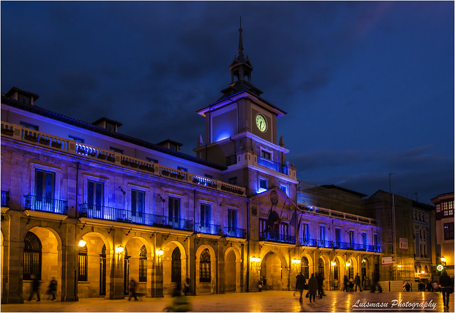 Plaza del Ayuntamiento (Oviedo) / Town Hall Square (Oviedo)