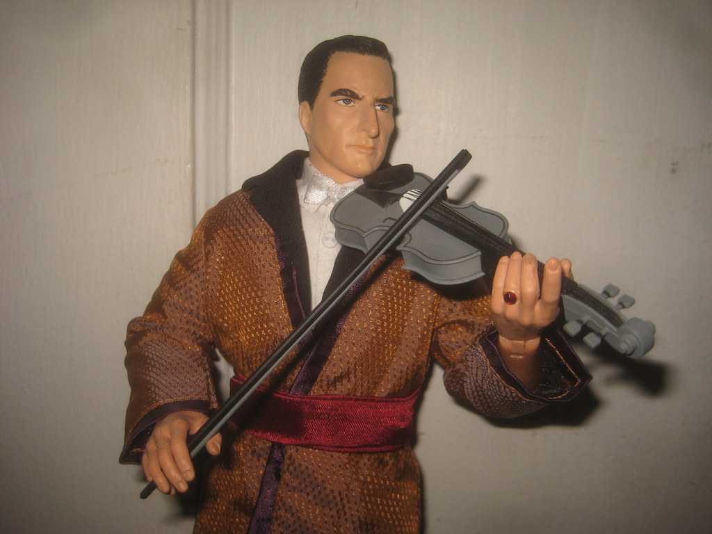 Sherlock Holmes playing violin 6335 | Sherlock Holmes playin… | Flickr