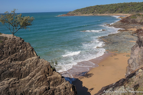 agneswater pacificocean australia coast ocean pacific qld queensland rocks sea beach nature