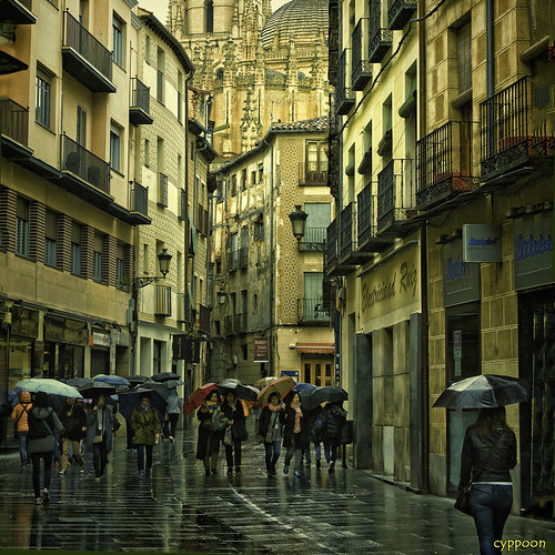 UMBRELLA WOMEN (D81_0674s) | by cyppoon (Chris Poon)