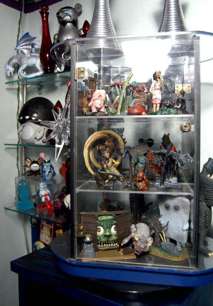 Yokai Gashapon Figure Shelf N Urban Vinyl This Is The Sma Flickr