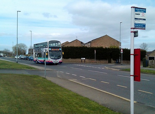First 37646 First Bus 56-37646. Sherburn Road North. Leeds 14. 2013 | Flickr