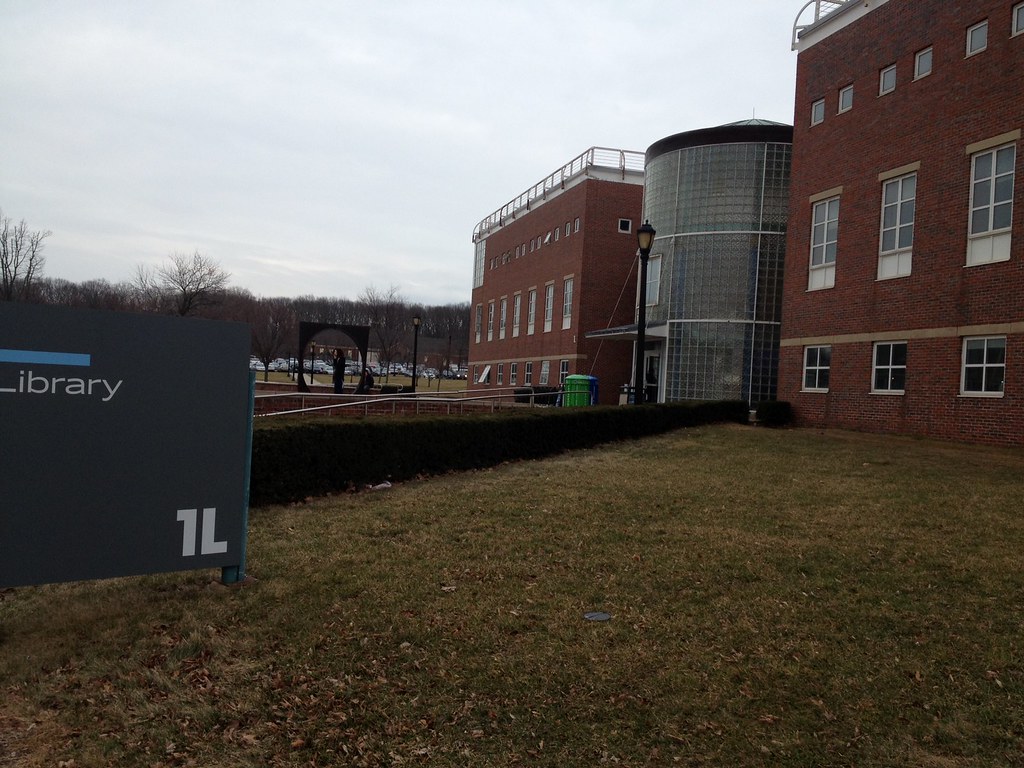 College of Staten Island | Library | CUNYLab2013 | Flickr